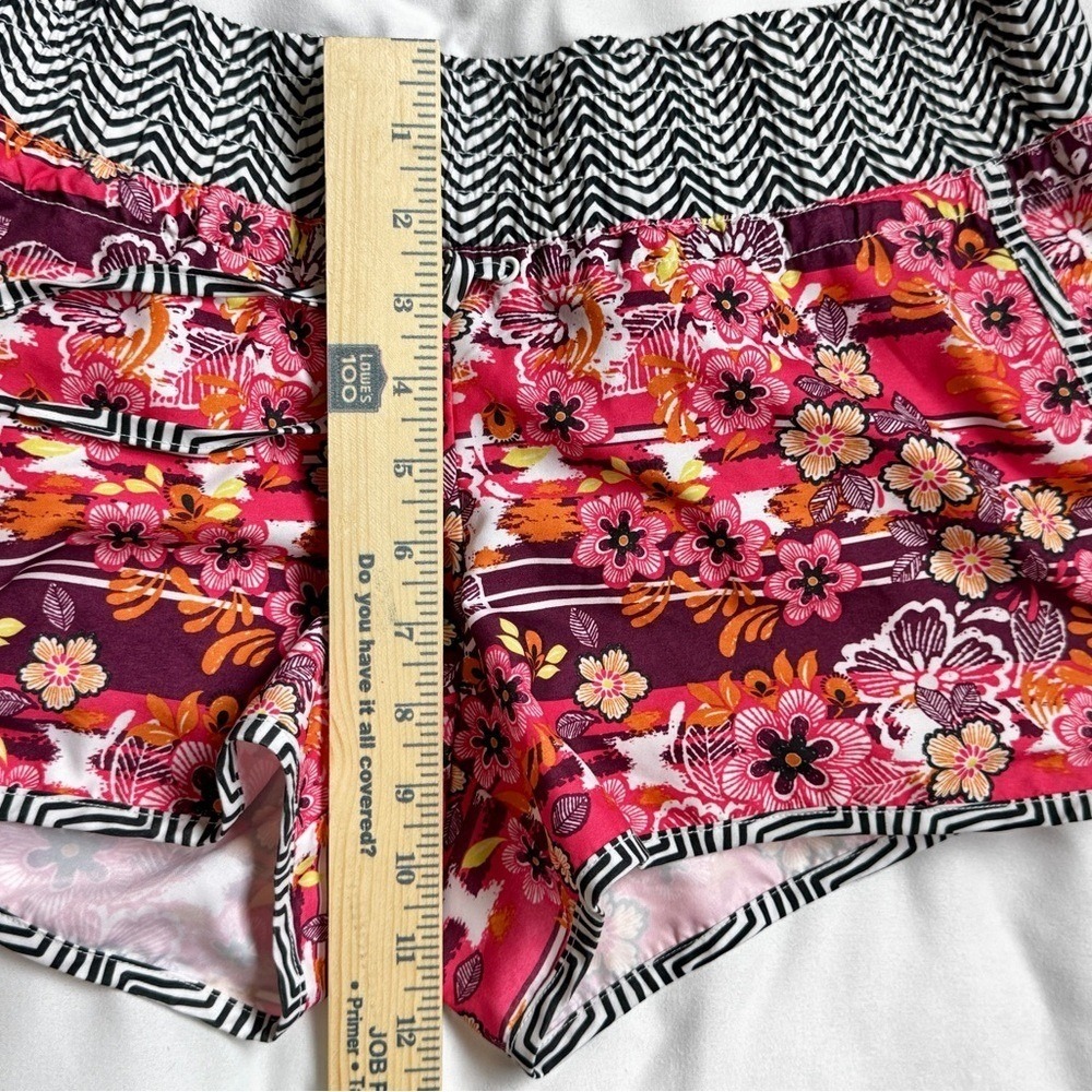 Lanai Beach Shorts or Board Shorts Floral Size 8 - Picture 7 of 9